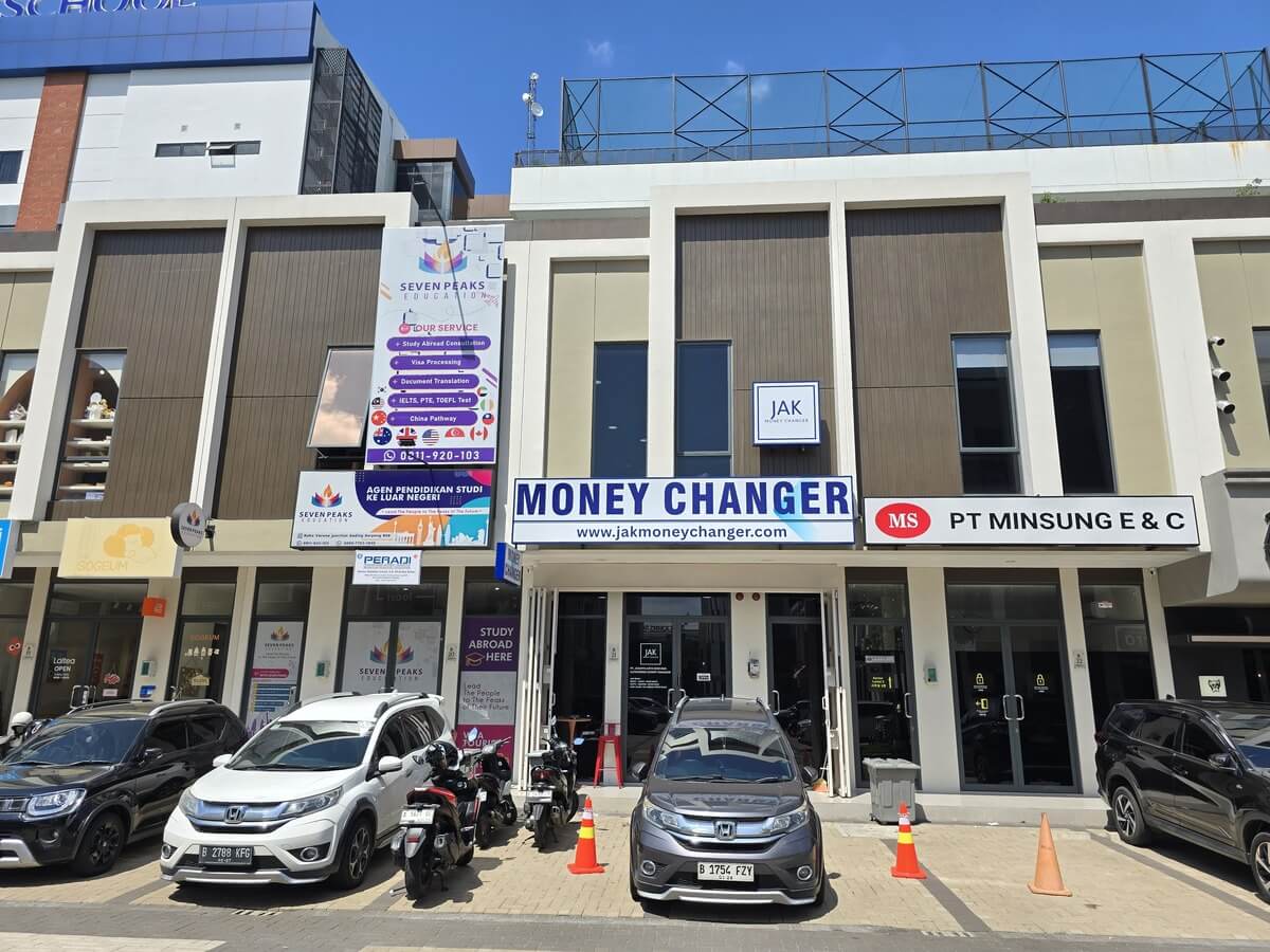 Gerai JAK Money Changer Gading Serpong